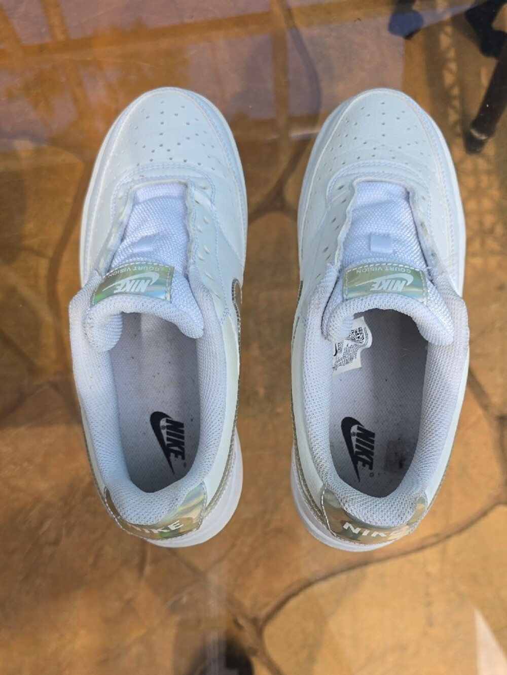 Nike Women's White Nike Sneakers - Picture 4 of 6